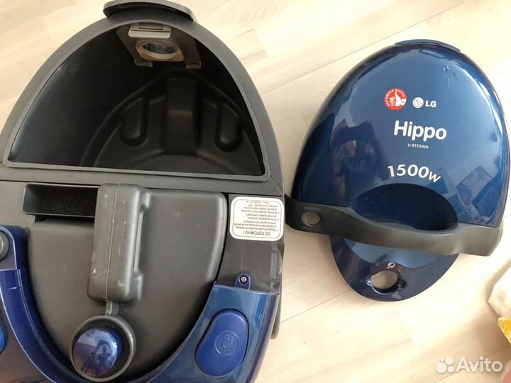 Моющий пылесос LG Hippo V-9155WA
