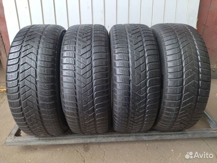 Pirelli Winter Sottozero 3 235/55 R17 99H