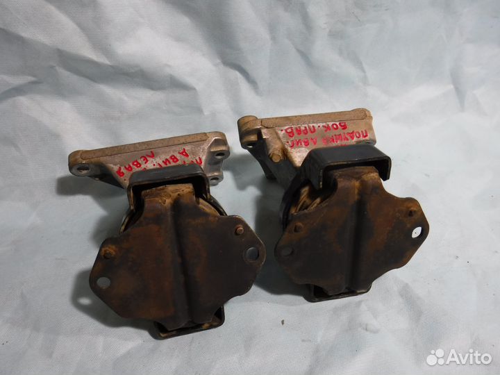 Подушка двигателя правая левая Pajero 3 4 Паджеро