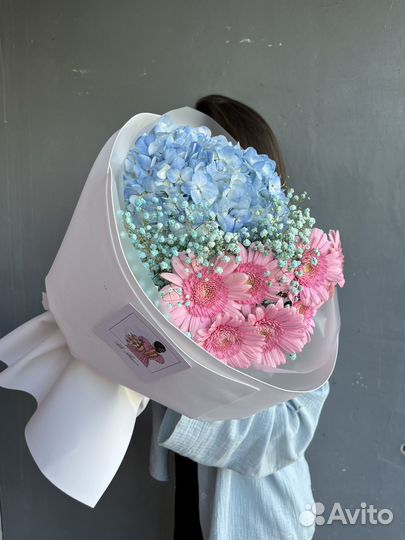 Букеты сборные с гортензиями и розами с доставкой