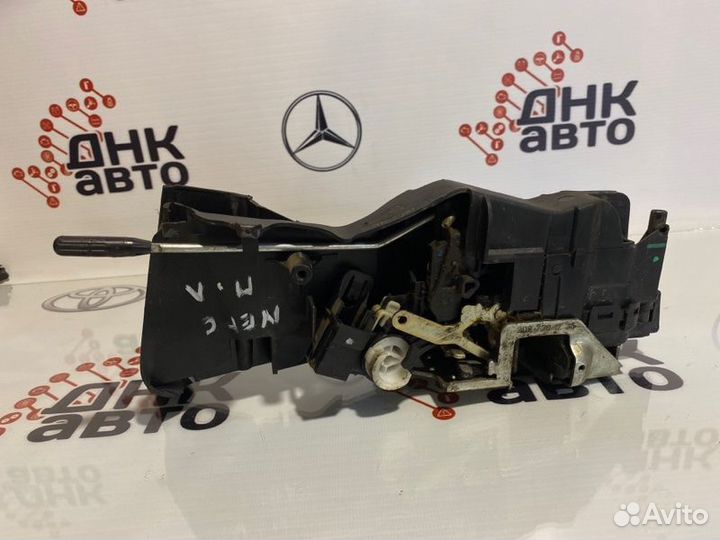 Замок боковой двери передний левый Mercedes-Benz