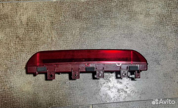 Стоп сигнал дополнительный Kia Sportage 3