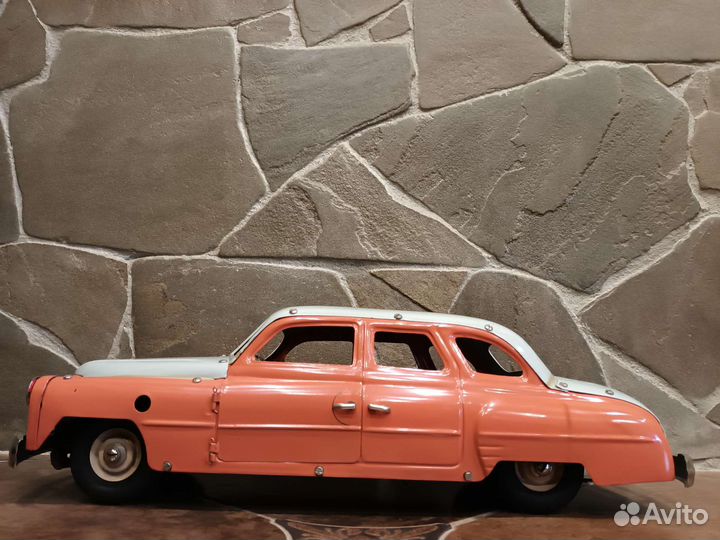 Сборный автомобиль зим СССР