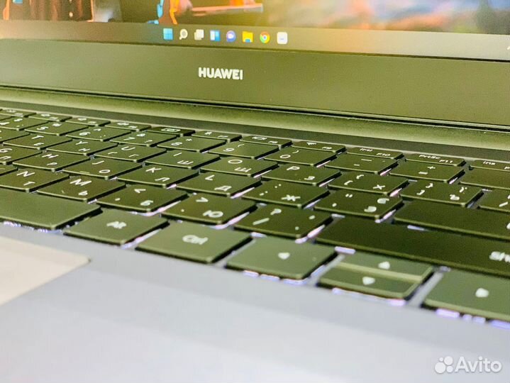 Ultra/Huawei/14''/Core i5-10Gen/DDR4-8Gb/SSD-256Gb