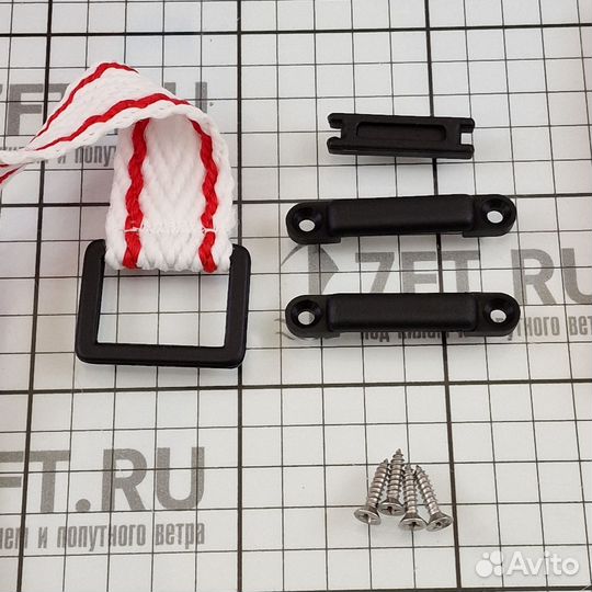 Ящик для АКБ 100Ач 370x210x250мм из белого/красного полипропилена с ремнём и крепежными пластинами