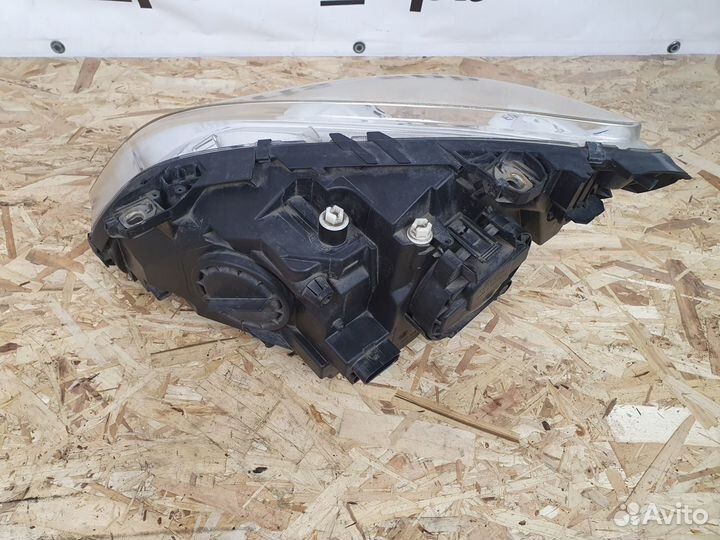 Фара правая ксенон Мерседес W245 B-class