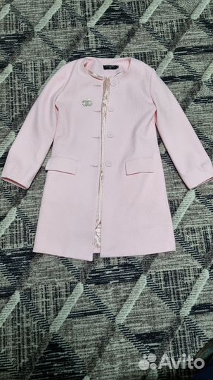 Лёгкое женское пальто