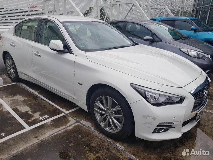 В разборе Infiniti Q50 (V37) 2014г. 4 поколение