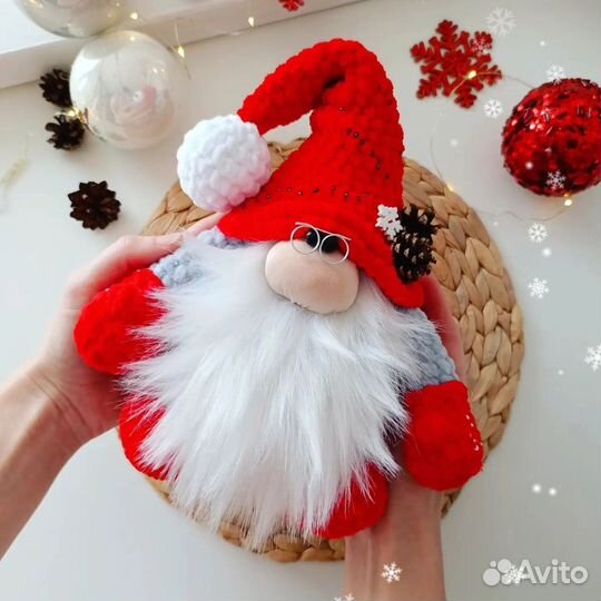 Рождественский гном Вязаный. Ручная работа