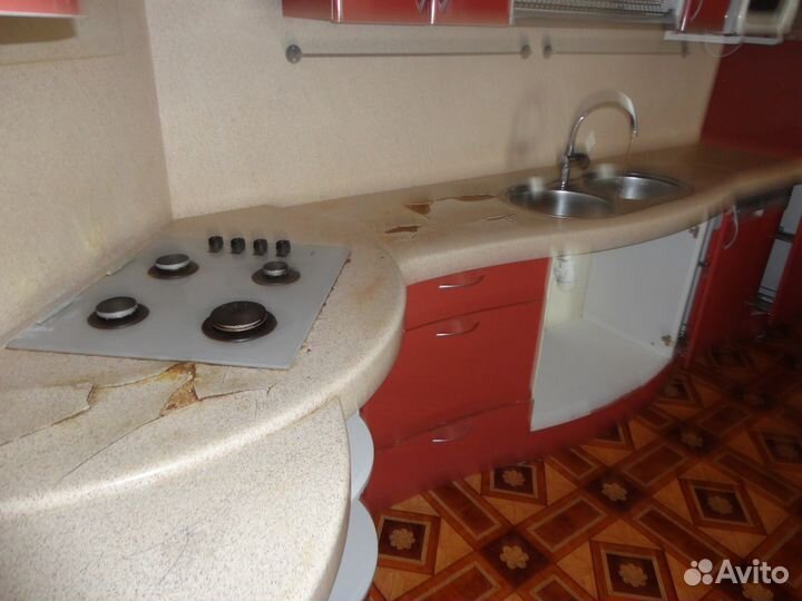 Ремонт кухонных гарнитуров, замена столешниц