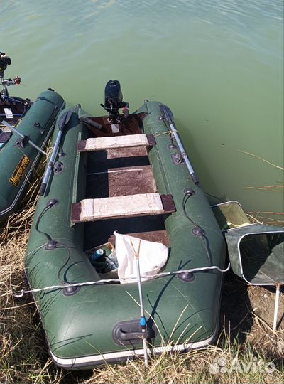 Лодка с мотором