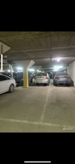 Машиноместо, 12 м²