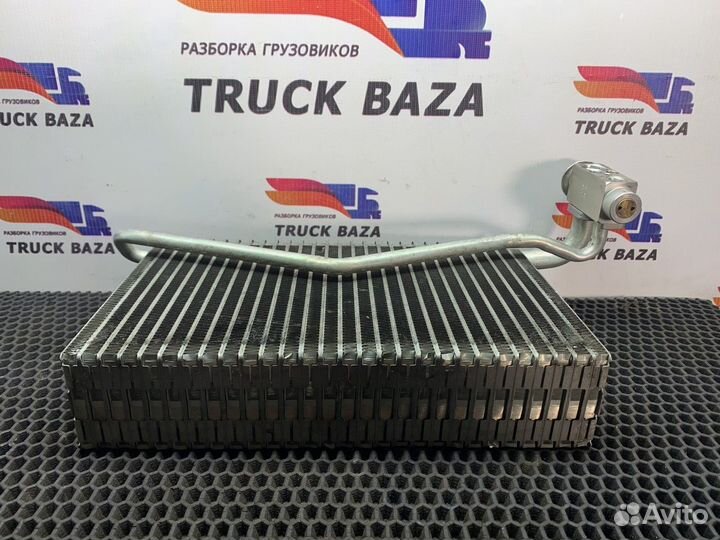 Радиатор кондиционера Mercedes-Benz Actros