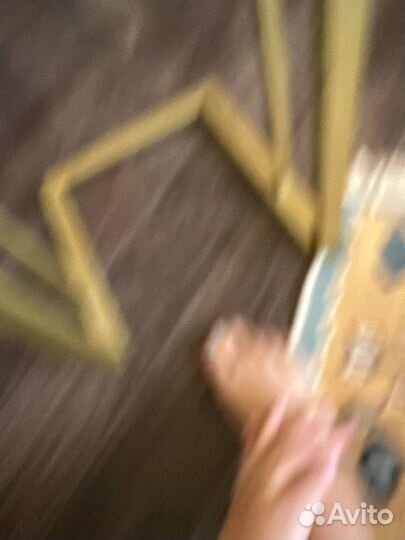 Приставной столик к кровати или дивану