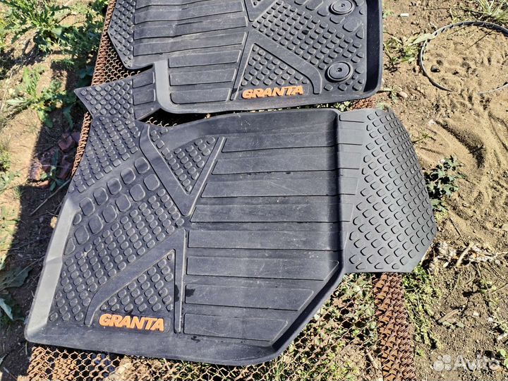 Автомобильные коврики резиновые