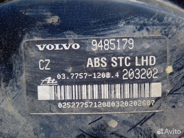 Усилитель тормозов вакуумный Volvo S80 седан 2.0