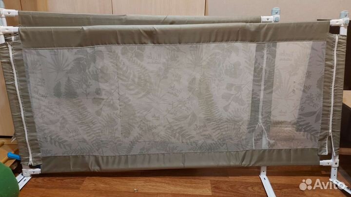 Защитный барьер для кровати