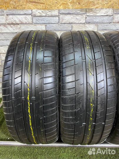 Starmaxx Ultrasport ST760 215/55 R17