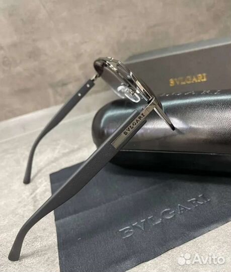 Очки bvlgari. Новые. Комплект