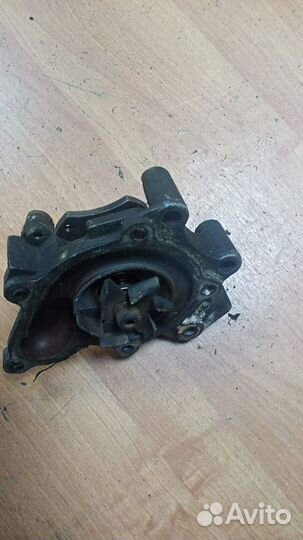 Помпа Водяной насос Mazda 626 GE FS 2.0