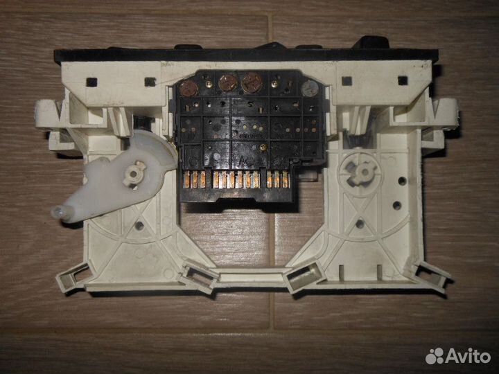 Блок управления отопителем для Mitsubishi Carisma