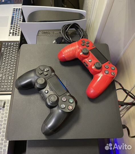 Sony PS4 Slim 1tb 2 джоя + подписка
