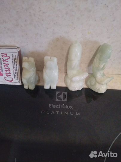 Нефритовые рыбы и собаки