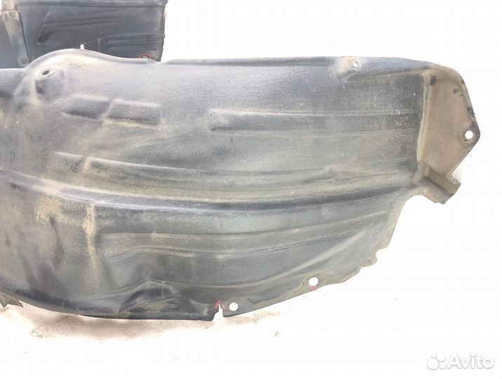 Подкрылок передний левый Toyota Harrier GSU30