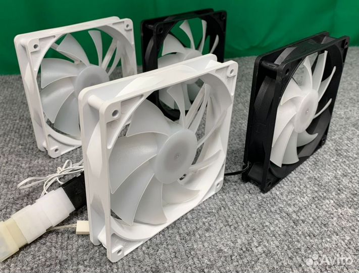 Вентилятор охлаждения Pазмeр 120х120мм