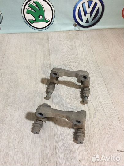 Скоба заднего суппорта VAG невентилируемый