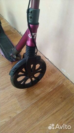 Самокат взрослый с большими колесами