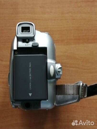 Видеокамера canon MV 930