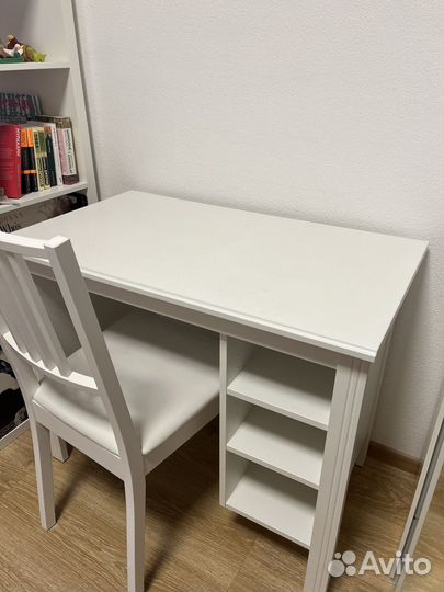 Стол IKEA со стулом