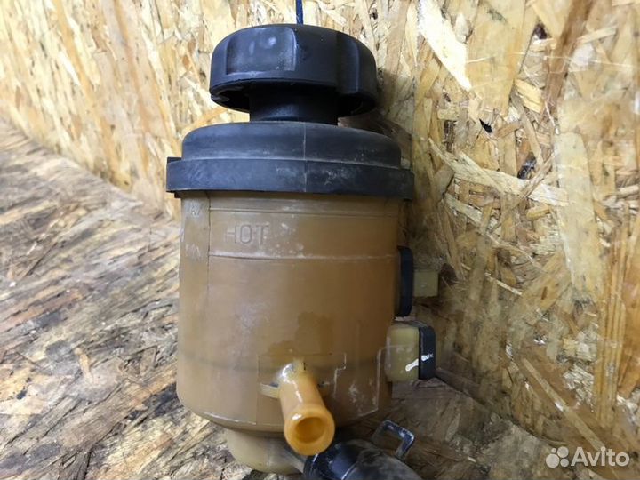 Бачок гидроусилителя руля Hyundai Solaris 1 седан