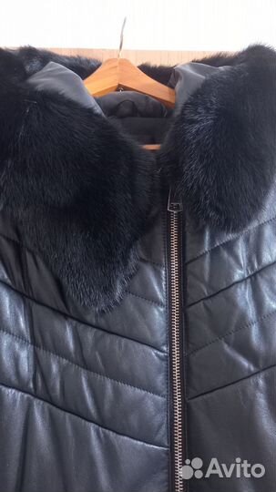 Кожаное женское пальто,с капюшоном,отделка норка