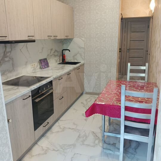 2-к. квартира, 61 м², 1/12 эт.