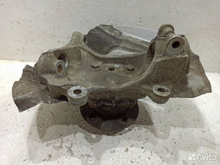 Кулак передний правый 31216753462