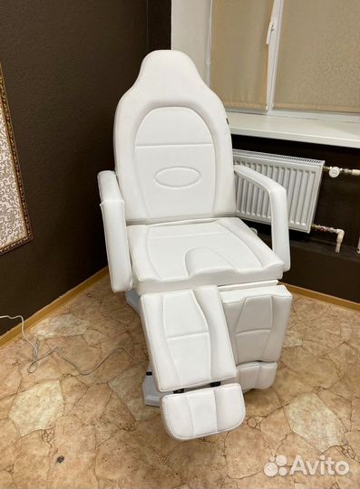Педикюрное кресло с электроприводами