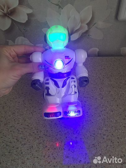 Новый робот