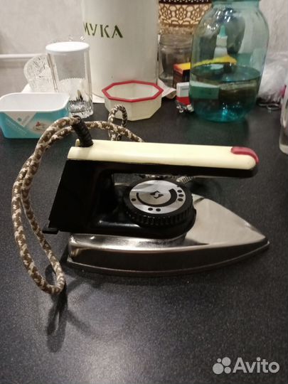 Утюг. Работает идеально