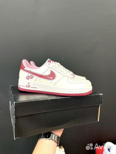 Кроссовки Nike Air Force 1 Valentine's Day