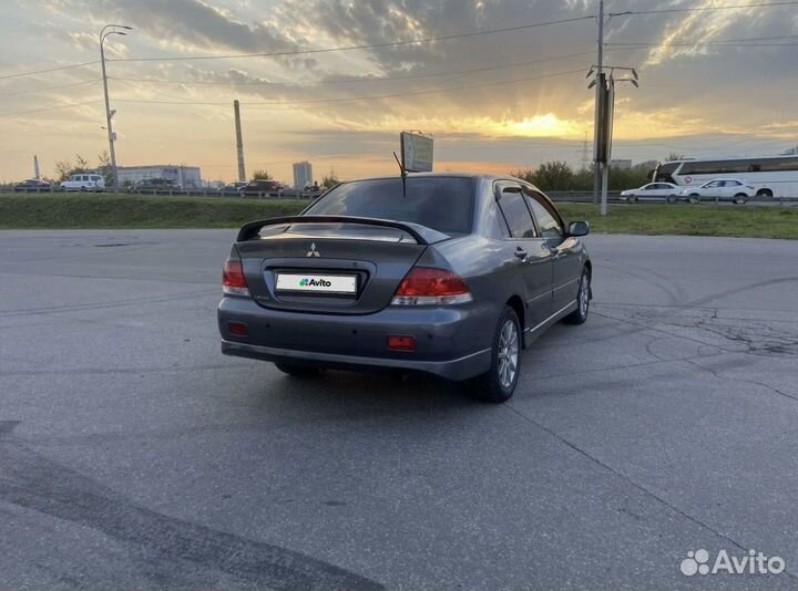 Mitsubishi Lancer 1.6 AT, 2005, 330 000 км