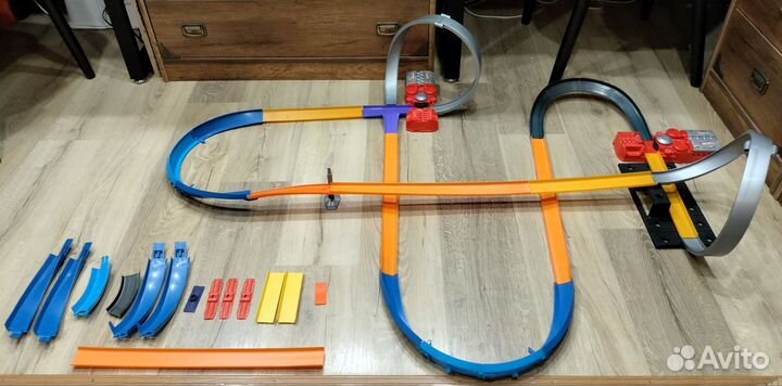 Трек Hot Wheels 10 в 1 Y0267