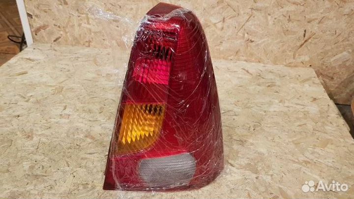 Фонарь задний правый Renault Logan 2005-2014