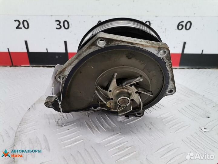 Помпа Audi Q7 4L 2007 06E121018A