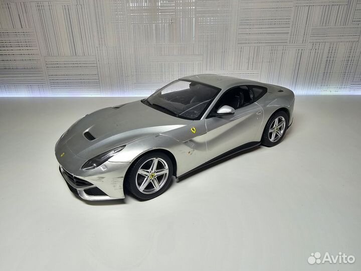 Машинка на пульте управления большая Ferrari