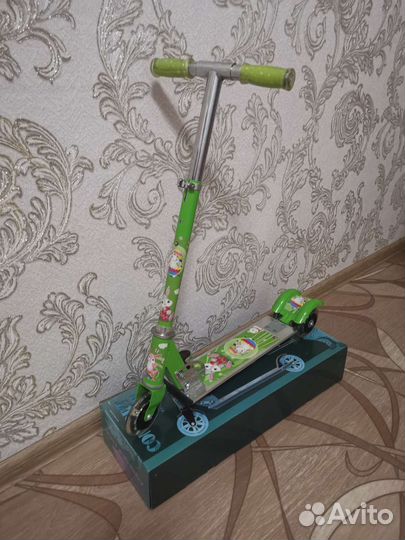 Самокат детский трехколесный новый