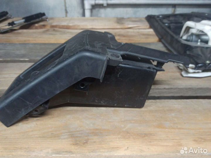 Карман пластиковый водителя Discovery 3