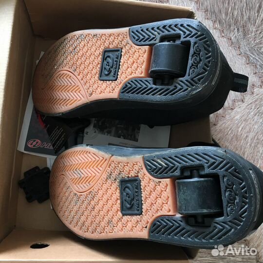 Роликовые кроссовки Heelys