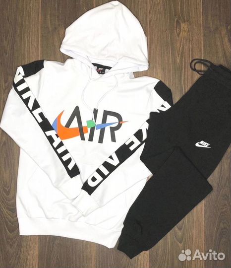 Спортивные костюмы Nike